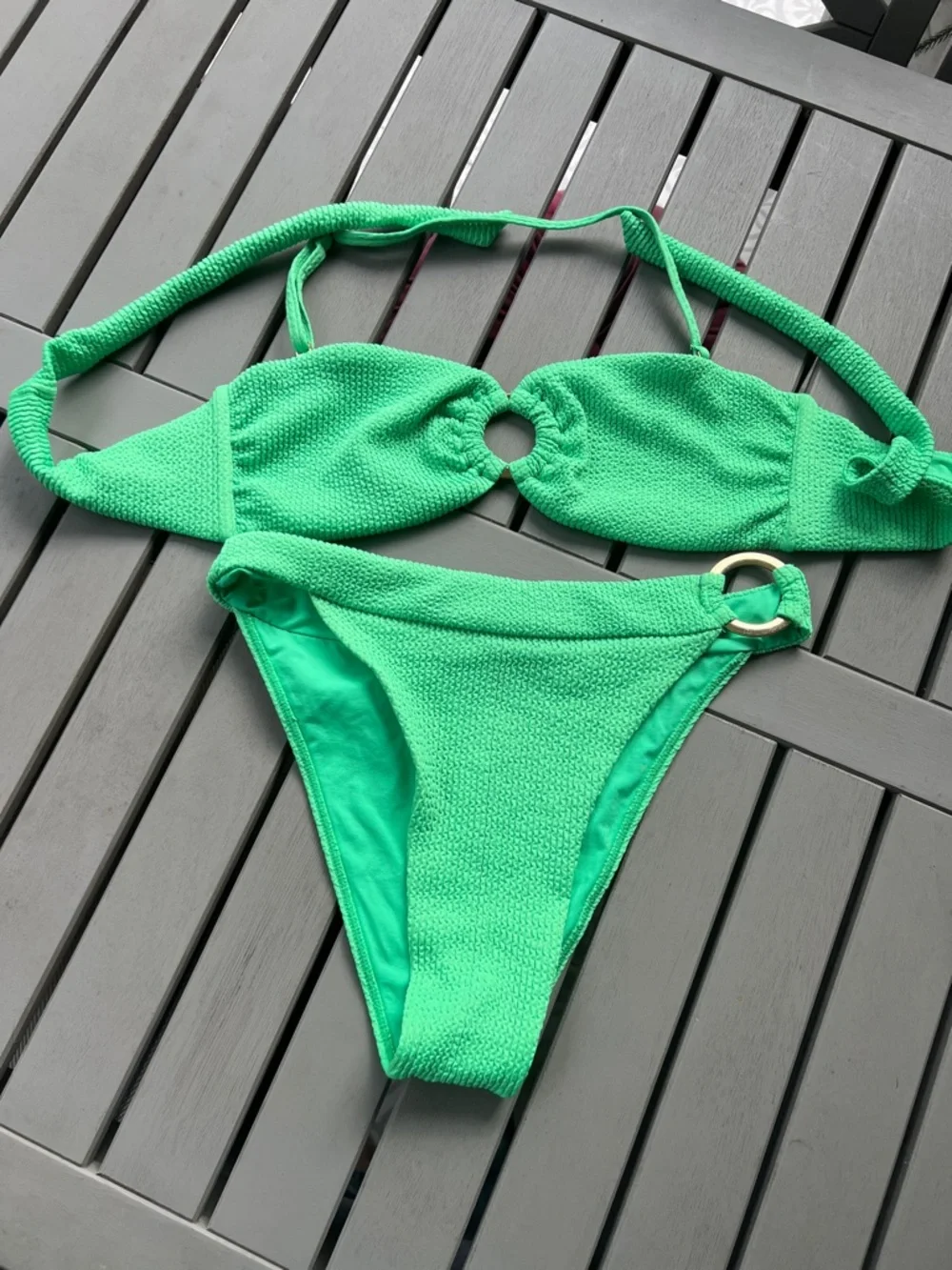 Monday Swimwear size M Textured Ring Accent Bikini Set in Green gold ring - Picture 2 of 8